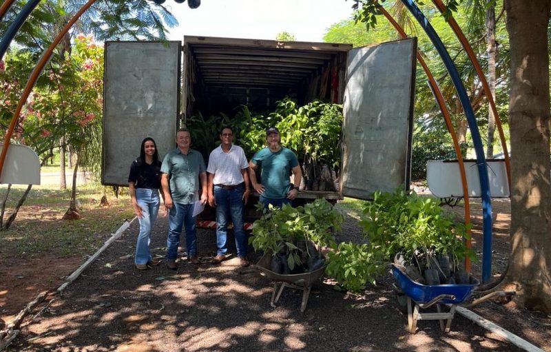 Águas Guariroba doa 3,5 mil mudas de árvores para projetos de preservação da Bacia do Guariroba