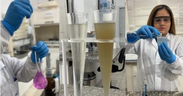 Com 10 mil análises por mês, laboratório monitora qualidade do tratamento de esgoto na Capital