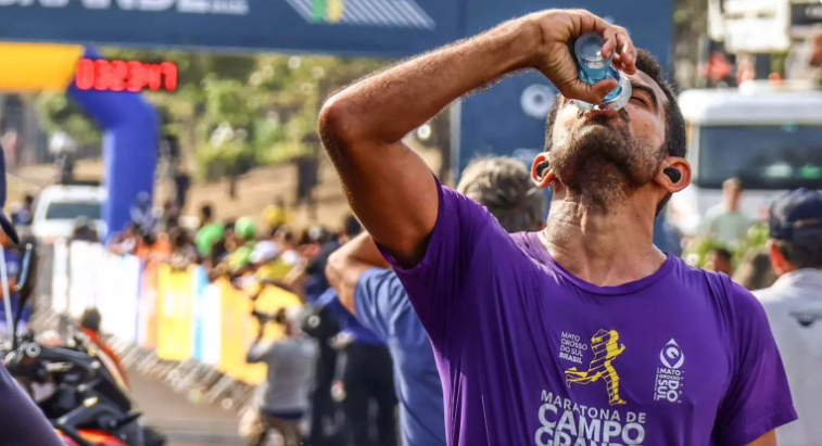 Águas Guariroba garante hidratação de atletas na maior maratona do Centro-Oeste