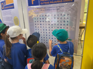 “Água de A a Z” estreia em Campo Grande e leva estudantes a uma imersão interativa sobre a água “Água de A a Z” estreia em Campo Grande e leva estudantes a uma imersão interativa sobre a água